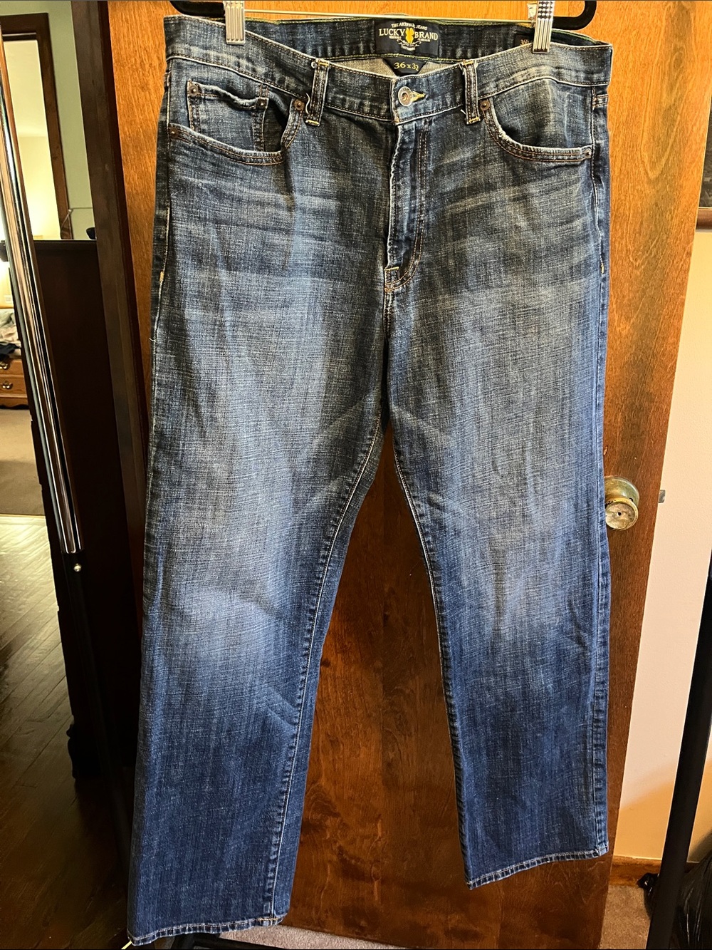 Lucky Brand Men's Washed Blue Straight Jeans